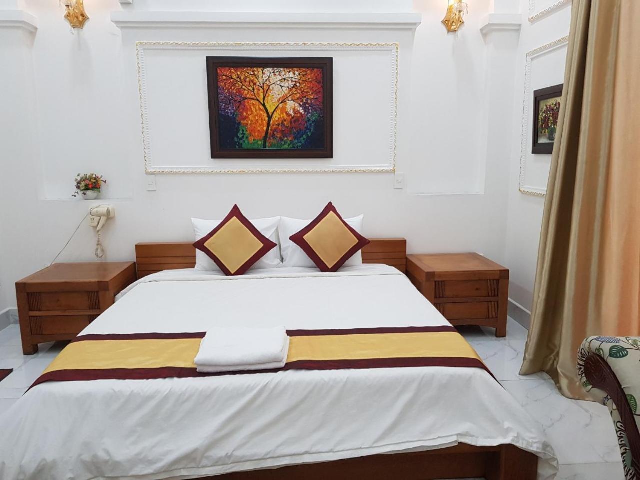 Kim Cuong - Hotel Near Tan Son Nhat Airport Ho-Chi-Minh-Stadt Exterior foto